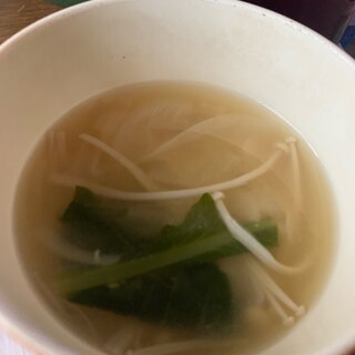 小松菜と玉ねぎ、エノキの味噌汁